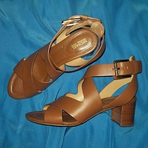EUC Michael Kors Brown Leather Sandals